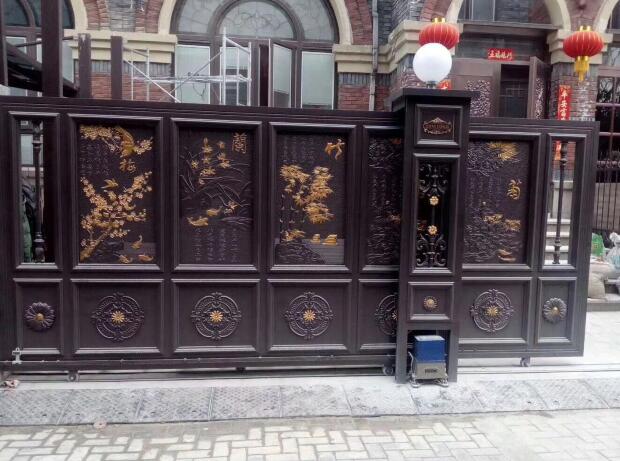 铝艺围栏与铝艺大门配合使用效果更好(图1)